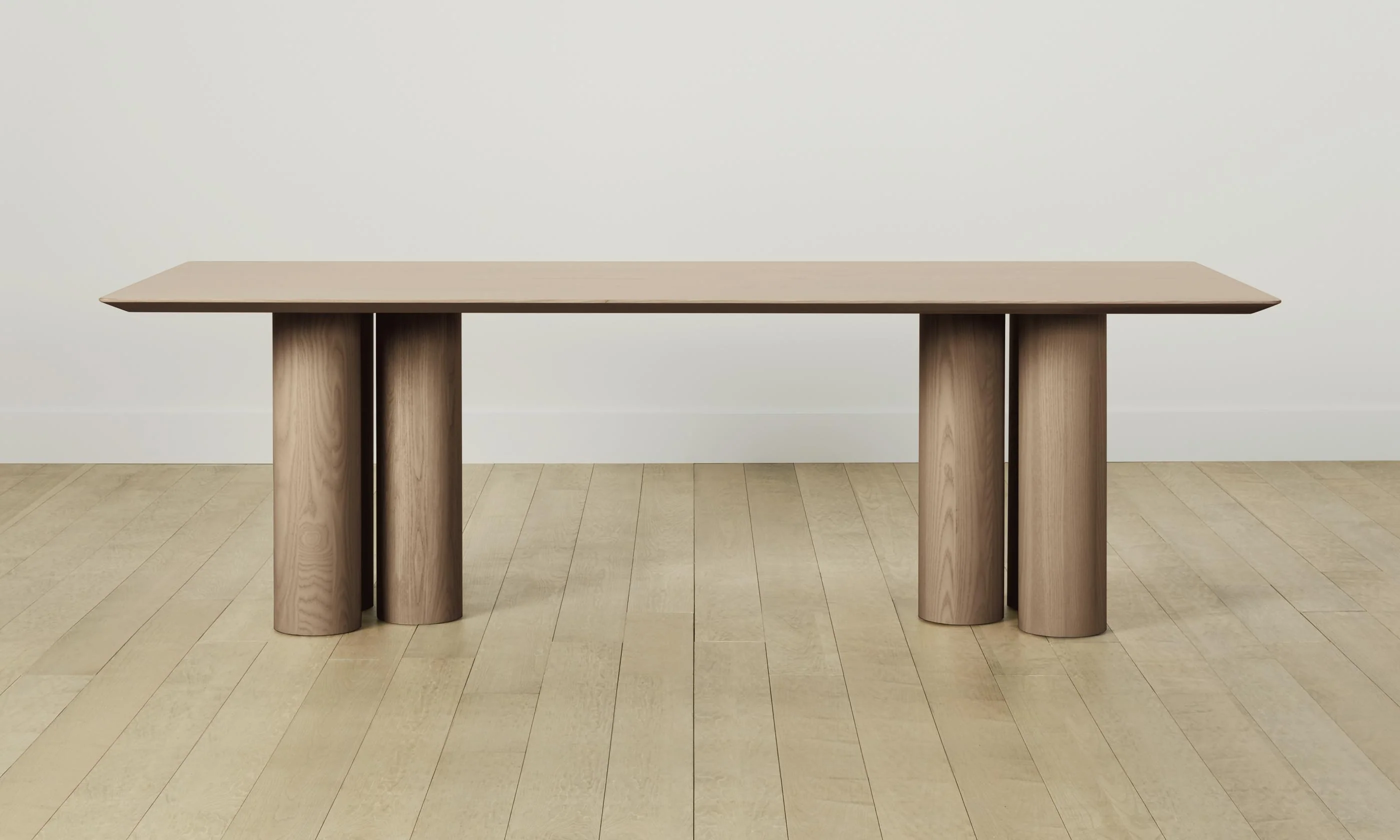 The Reade Dining Table - Image 3