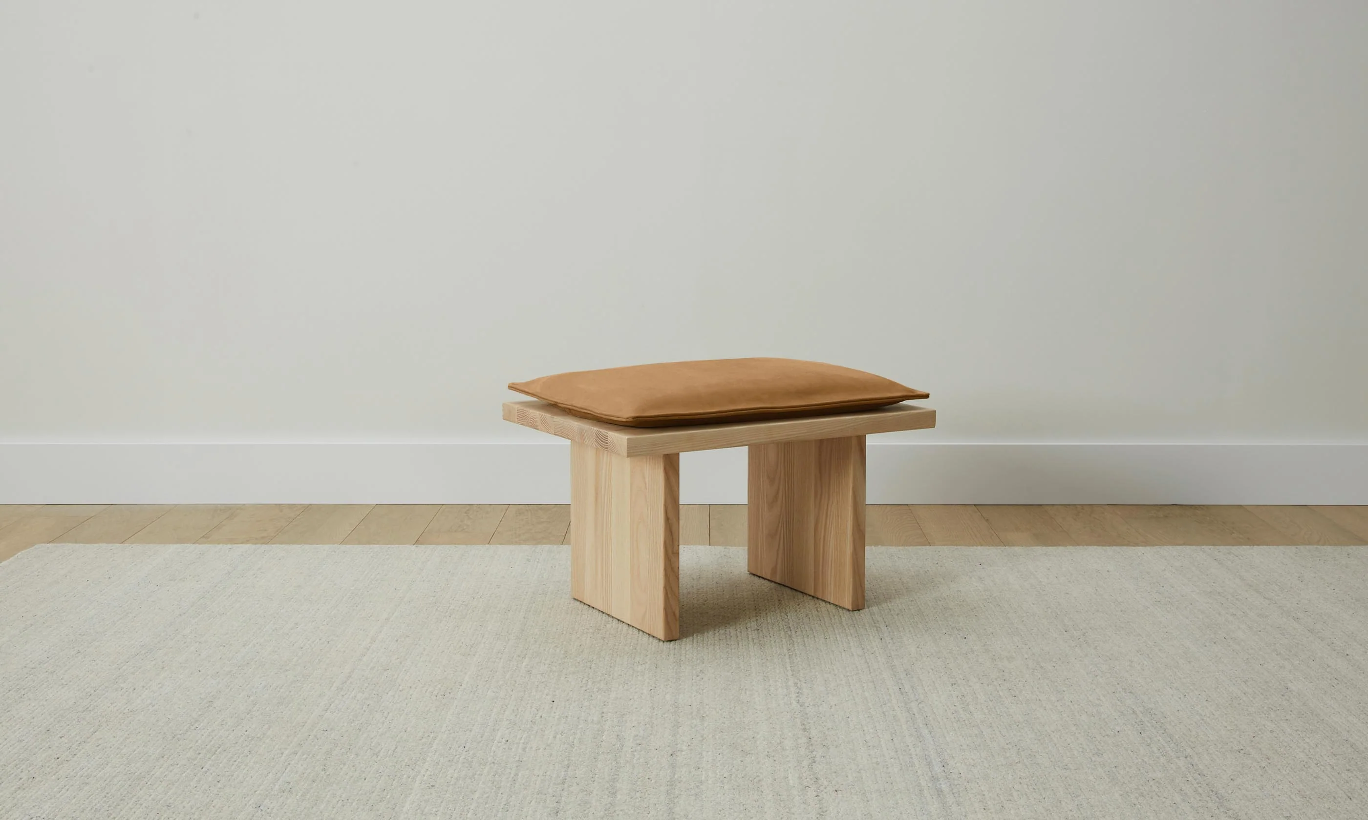 The Reyes Stool - Nubuck Leather Saddle